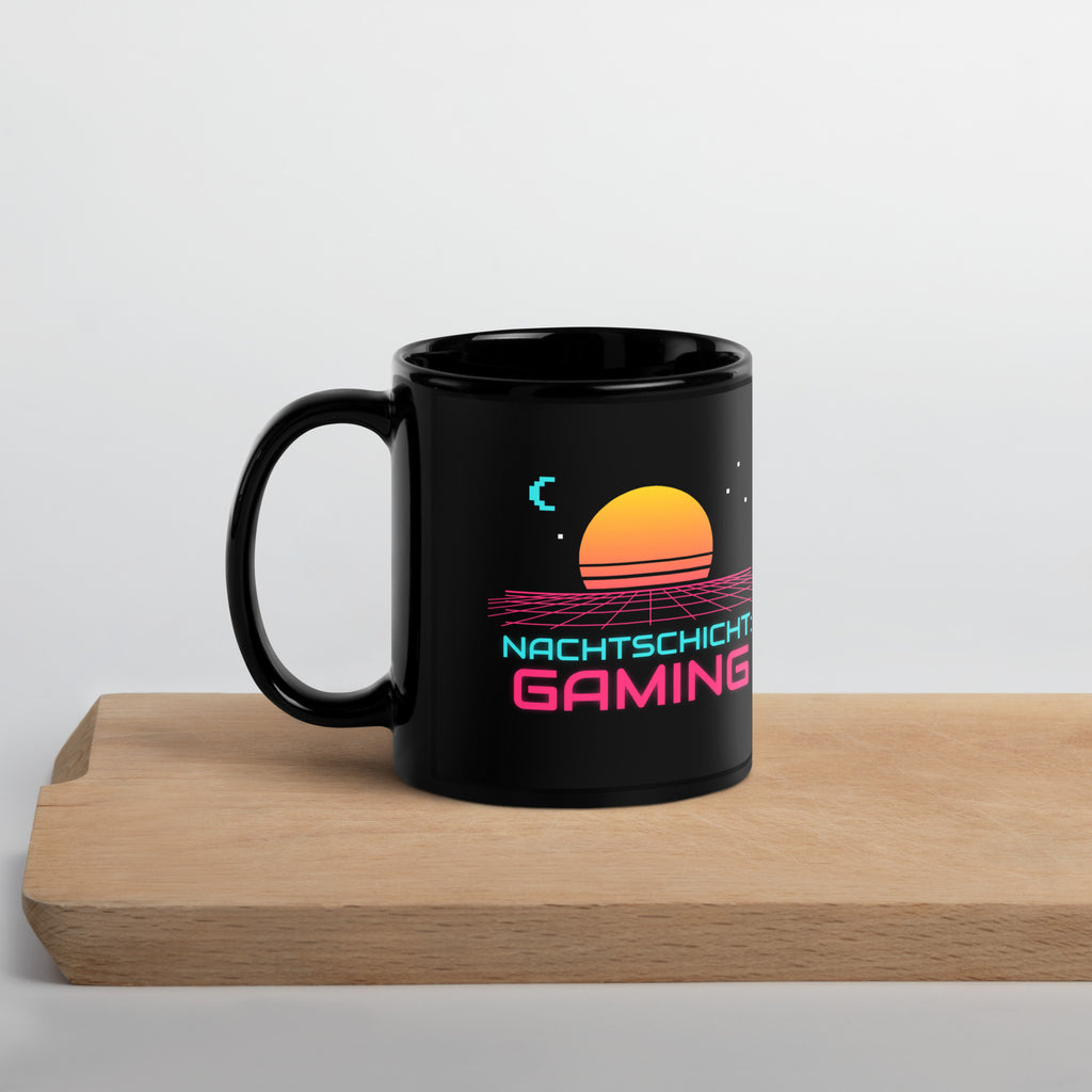 Nachtschicht Gaming Tasse schwarz 325 ml – Henkel links