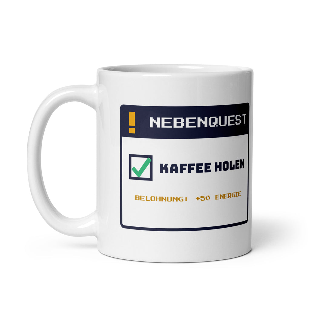 Nebenquest Kaffee holen Tasse weiß 325 ml – Henkel links