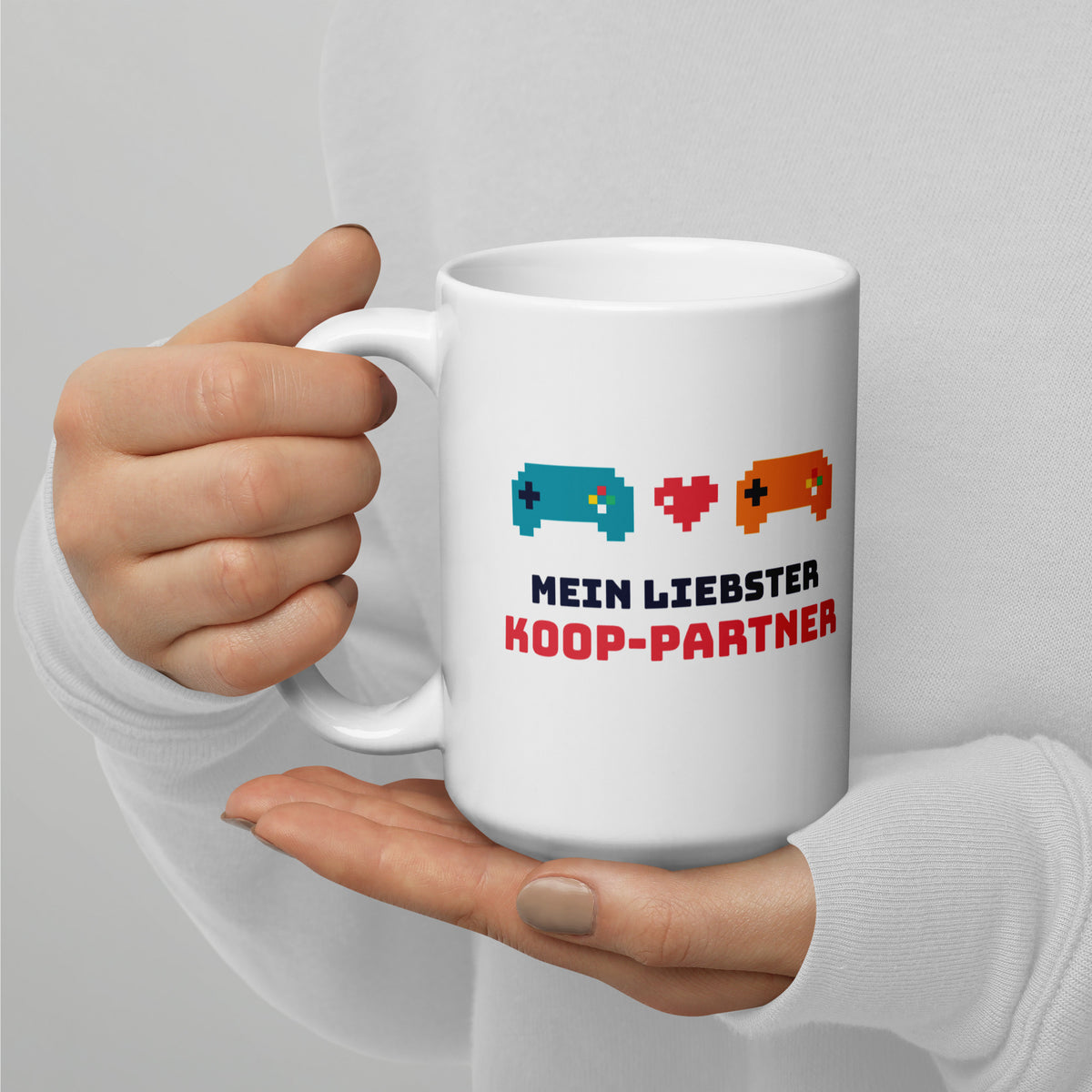 Koop-Partner Pärchen-Tasse weiß 440 ml – Henkel links